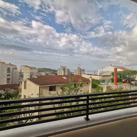 公寓 Tonkita With Jacuzzi *