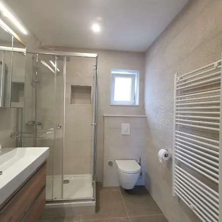 Tonkita With Jacuzzi דירה מאקרסקה