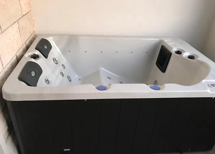 Daire Tonkita With Jacuzzi