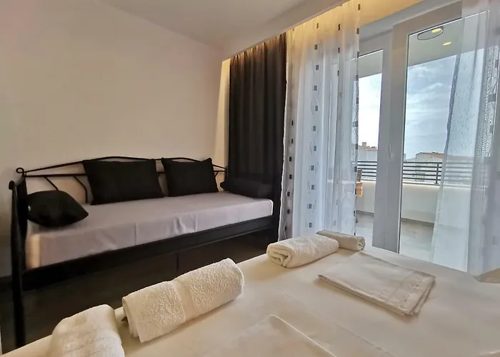 Tonkita With Jacuzzi Daire Makarska