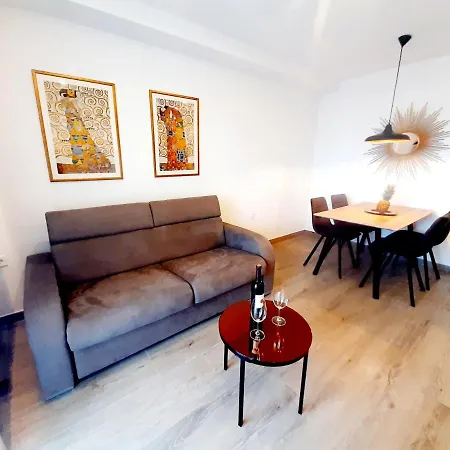 Tonkita With Jacuzzi * ماكارسكا