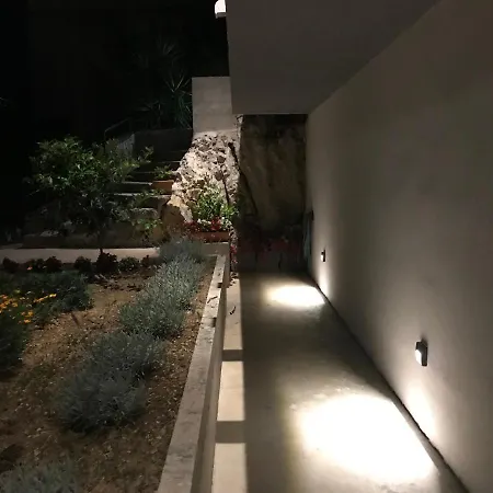 Tonkita With Jacuzzi Appartement