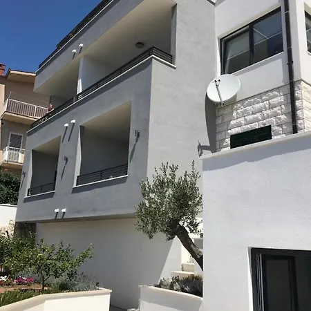 Apartment Tonkita With Jacuzzi