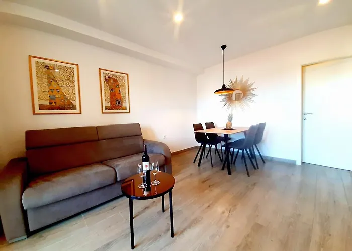 Tonkita With Jacuzzi Appartement Makarska