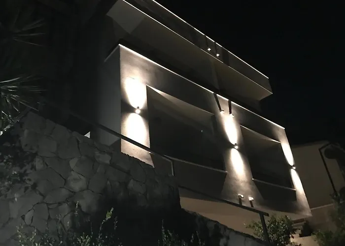 Tonkita With Jacuzzi 公寓 *