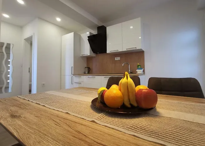 Tonkita With Jacuzzi * 马卡尔斯卡