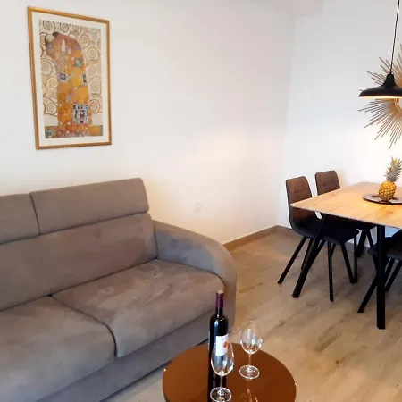 Tonkita With Jacuzzi *