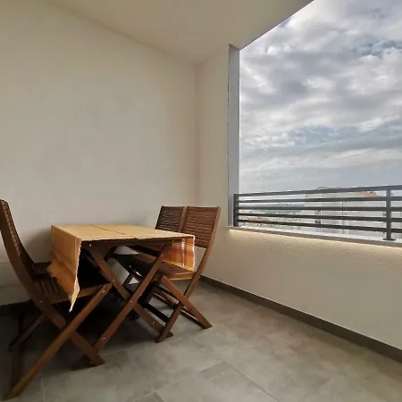 Tonkita With Jacuzzi Apartment